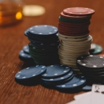 Онлайн казино vs традиционные игры - что выбрать современному игроку